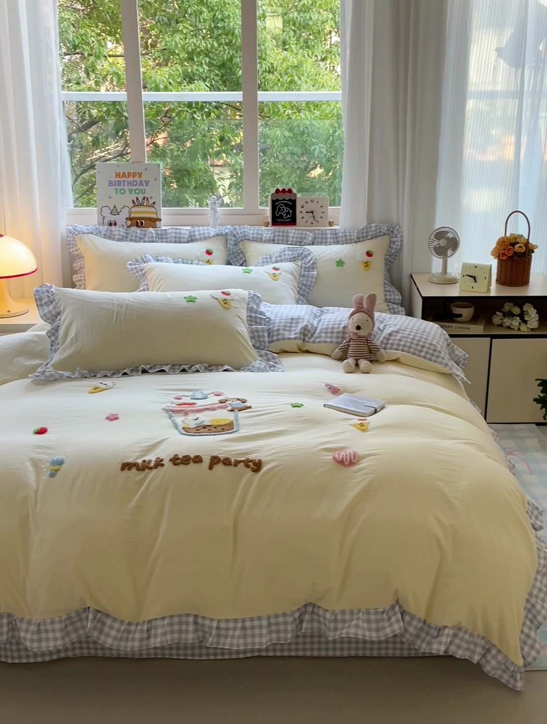 91家纺网 家纺一手货源 找家纺 梦之岛 2025新款ins韩版奶茶风云朵棉可爱毛巾绣四件套 奶茶-白蓝