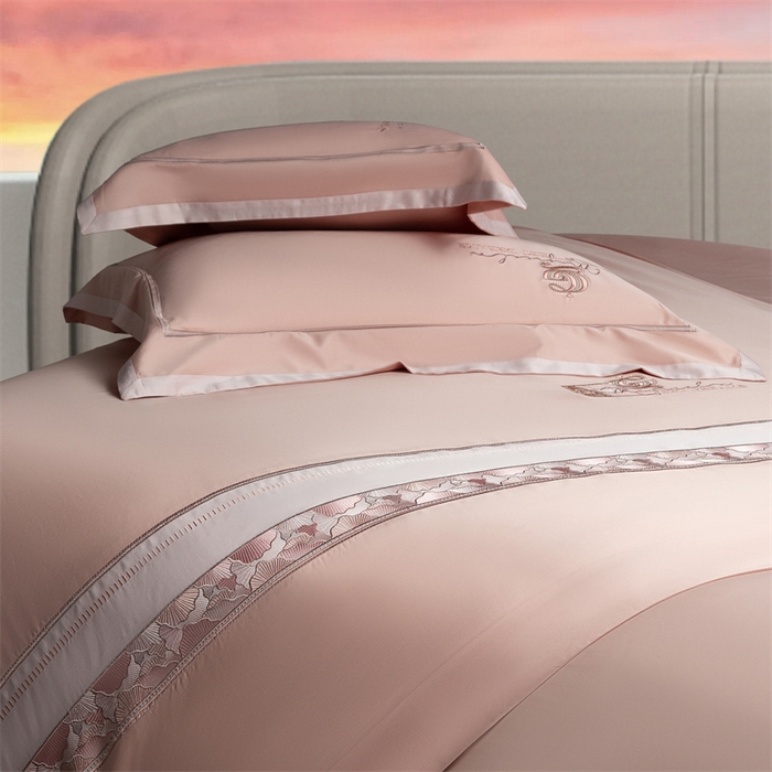 91家纺网 家纺一手货源 找家纺 高大尚婚庆馆 2025春夏新款 长绒棉高端绣花四件套-海歌娜 海歌娜-落樱粉