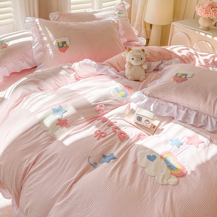 91家纺网 家纺一手货源 找家纺 （总）韩都家居 2025新款韩版卡通风水洗棉毛巾绣四件套系列-云朵（包含买家秀）