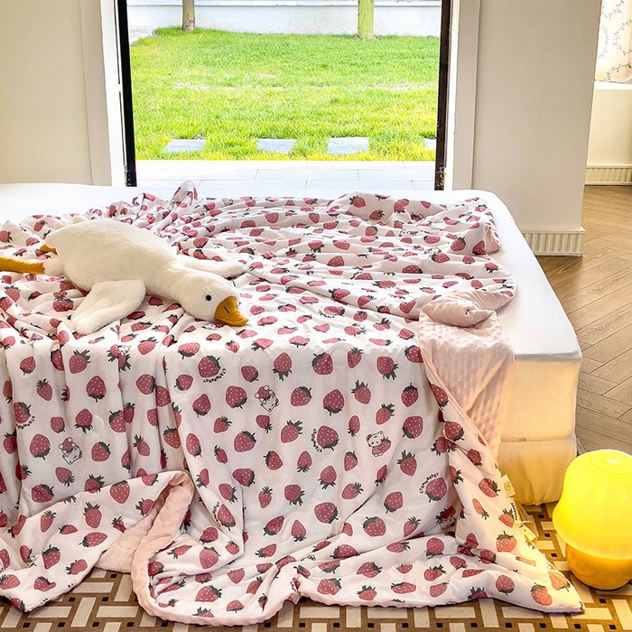 91家纺网 家纺一手货源 找家纺 绒梦里 2025新款儿童卡通系列A类凉感冰豆豆夏被 草莓控