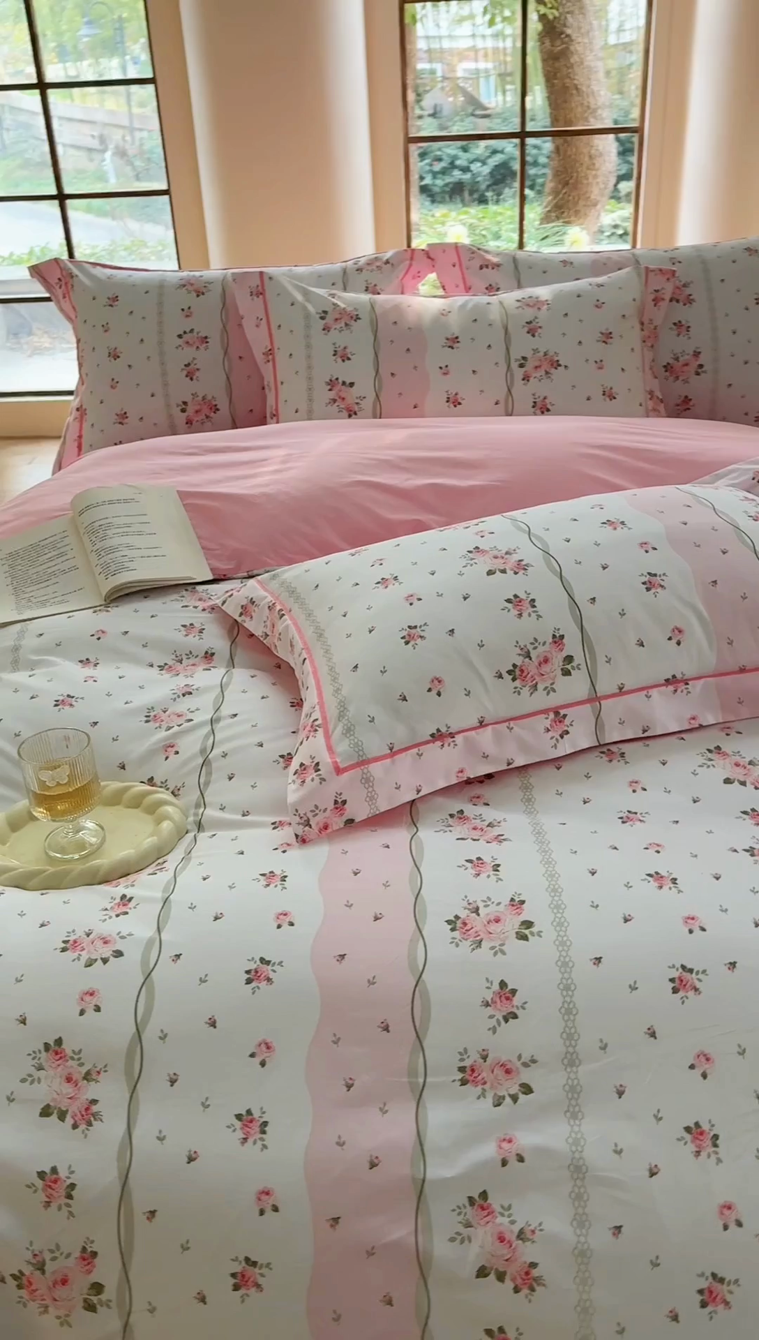 91家纺网 家纺一手货源 找家纺 7V 2025新款轻奢大宽边100%纯棉四件套133*76全棉喷气宽幅长绒棉被套床单床笠套件 沐遇玫瑰