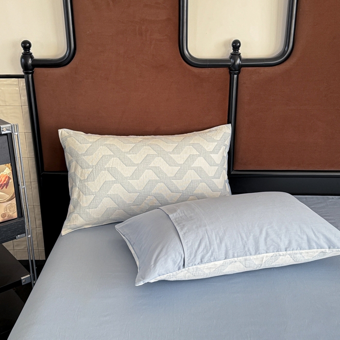 91家纺网 家纺一手货源 找家纺 眠博士2025新款AB版简约时尚A类全棉三层纱系列单枕套 三层纱-慕斯-蓝