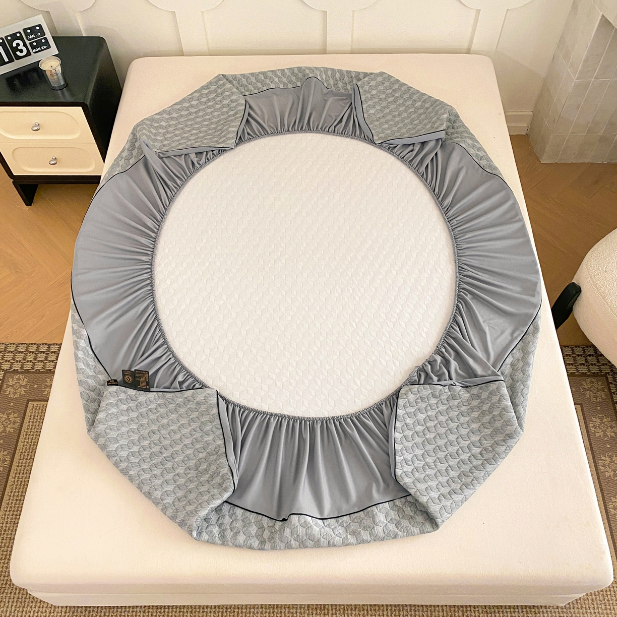 91家纺网 家纺一手货源 找家纺 久云居 2025新款抗菌天然竹纤维防水床签 高级灰