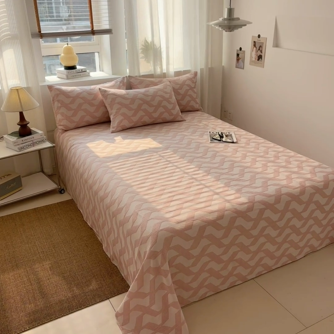 91家纺网 家纺一手货源 找家纺 眠博士2025新款AB版简约时尚A类全棉三层纱系列单床单 三层纱单床单-慕斯-粉