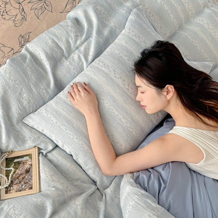 91家纺网 家纺一手货源 找家纺 眠博士2025新款AB版简约时尚A类全棉三层纱系列单被套 三层纱-时光-蓝