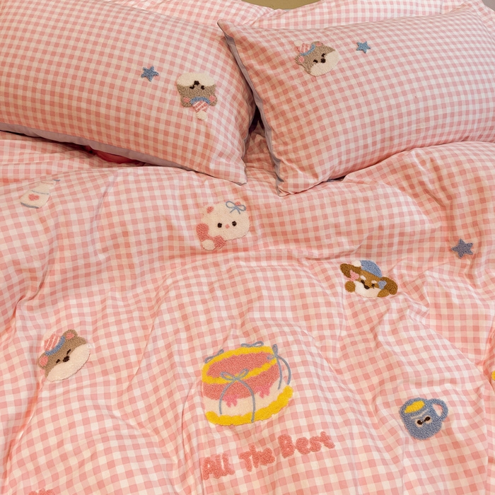 91家纺网 家纺一手货源 找家纺 梦之岛 2025新款多巴胺云朵棉可爱毛巾绣四件套 蛋糕kitty-粉