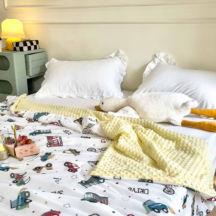 91家纺网 家纺一手货源 找家纺 绒梦里 2025新款儿童卡通系列A类凉感冰豆豆夏被 车车世界