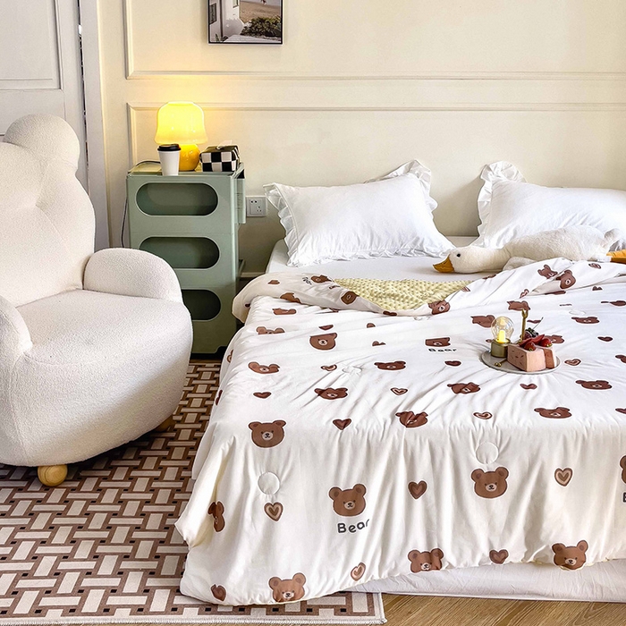 91家纺网 家纺一手货源 找家纺 绒梦里 2025新款儿童卡通系列A类凉感冰豆豆夏被 爱心熊