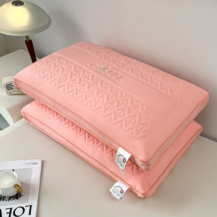 91家纺网 家纺一手货源 找家纺 羽凡居 2025新款小热艾枕头枕头枕芯二 粉