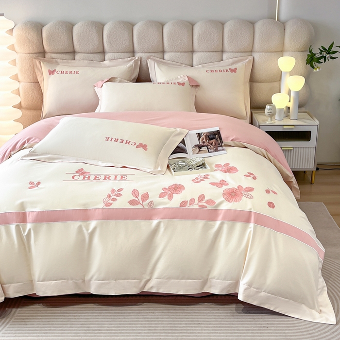 91家纺网 家纺一手货源 找家纺 桃园 2025新款洛芙琳系列纯棉全棉长绒棉刺绣绣花四件套(高端礼盒) 洛芙琳白粉