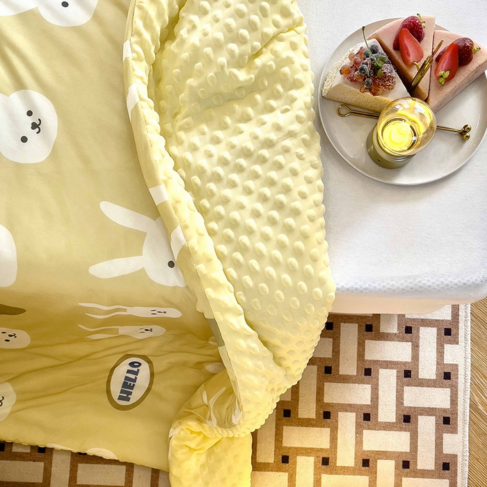 91家纺网 家纺一手货源 找家纺 绒梦里 2025新款儿童卡通系列A类凉感冰豆豆夏被 HELLO兔