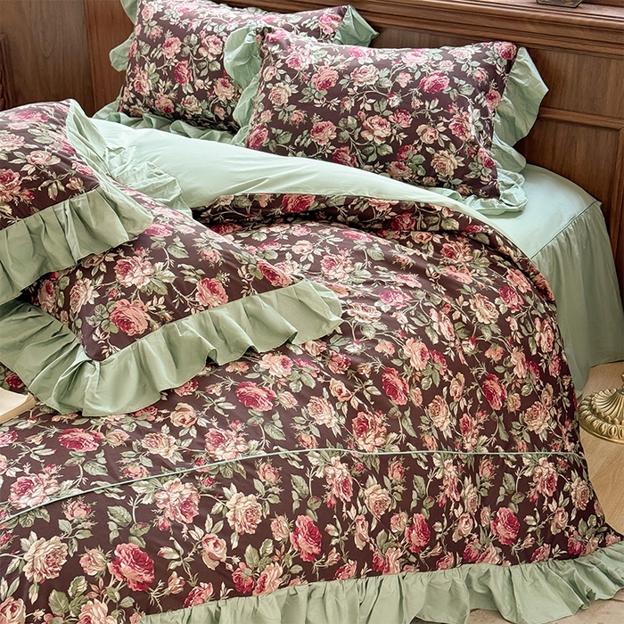 91家纺网 家纺一手货源 找家纺 胜权家纺 2025新款全棉13372法式床裙款活性印花四件套 莫妮卡-湖绿