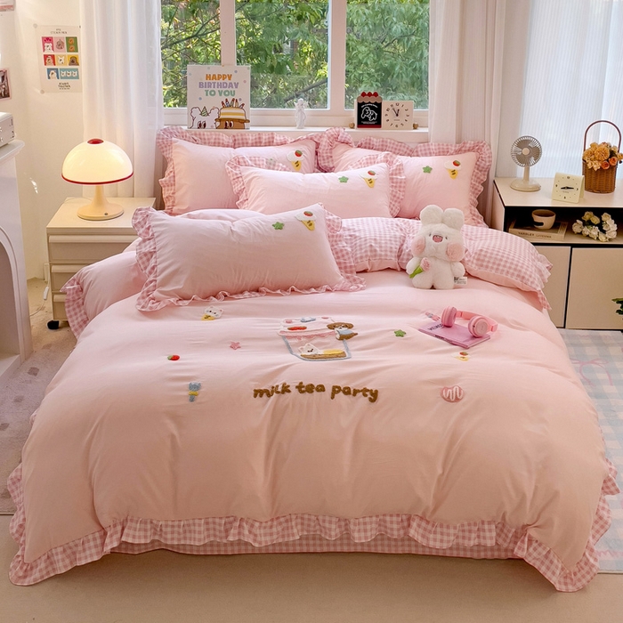 91家纺网 家纺一手货源 找家纺 梦之岛 2025新款ins韩版奶茶风云朵棉可爱毛巾绣四件套 奶茶-粉