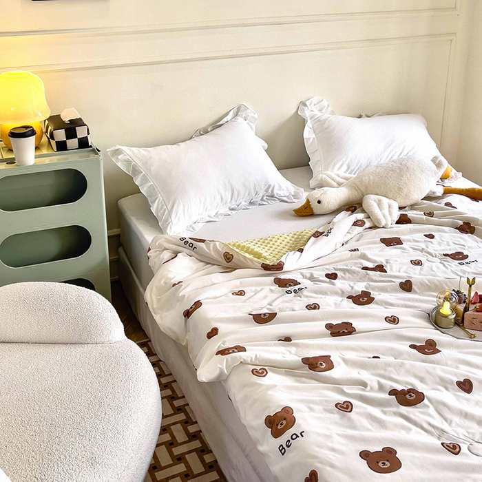 91家纺网 家纺一手货源 找家纺 绒梦里 2025新款儿童卡通系列A类凉感冰豆豆夏被 爱心熊