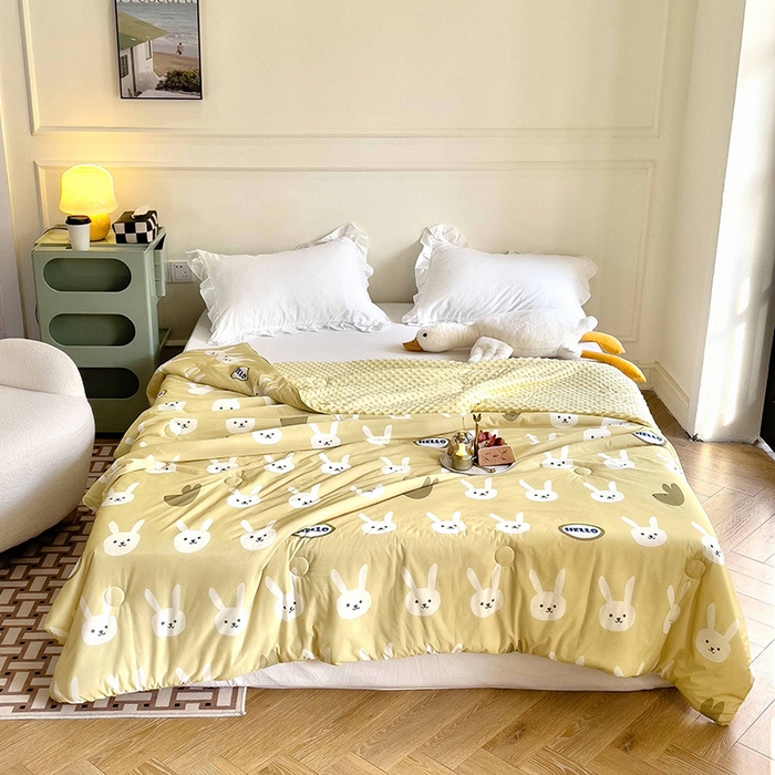 91家纺网 家纺一手货源 找家纺 绒梦里 2025新款儿童卡通系列A类凉感冰豆豆夏被 HELLO兔