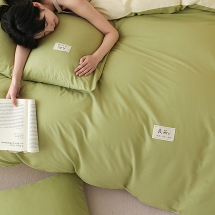 眠博士 2025新款高支高密全棉双拼40支纯色四件套场景二 全棉拼色-浅绿+浅黄