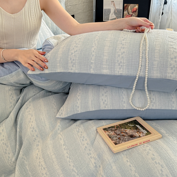 91家纺网 家纺一手货源 找家纺 眠博士2025新款AB版简约时尚A类全棉三层纱系列单被套 三层纱-时光-蓝