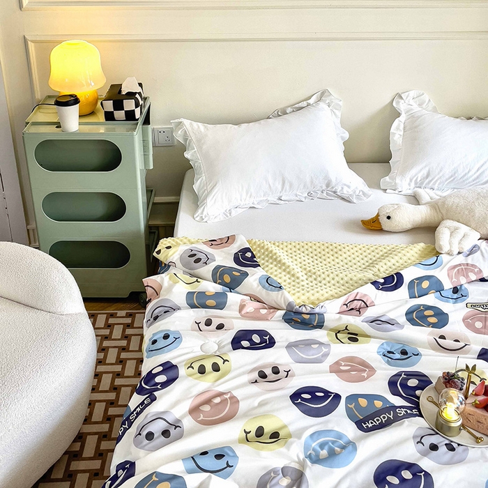 91家纺网 家纺一手货源 找家纺 绒梦里 2025新款儿童卡通系列A类凉感冰豆豆夏被 快乐笑脸