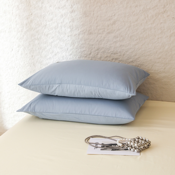 91家纺网 家纺一手货源 找家纺 眠博士 2025新款高支高密全棉双拼40支纯色四件套场景二 全棉拼色-浅蓝+浅黄