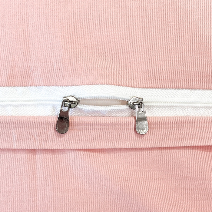 91家纺网 家纺一手货源 找家纺 桃园 2025新款洛芙琳系列纯棉全棉长绒棉刺绣绣花四件套(高端礼盒) 洛芙琳白粉