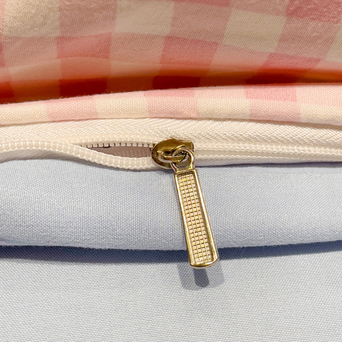 91家纺网 家纺一手货源 找家纺 梦之岛 2025新款多巴胺云朵棉可爱毛巾绣四件套 蛋糕kitty-粉