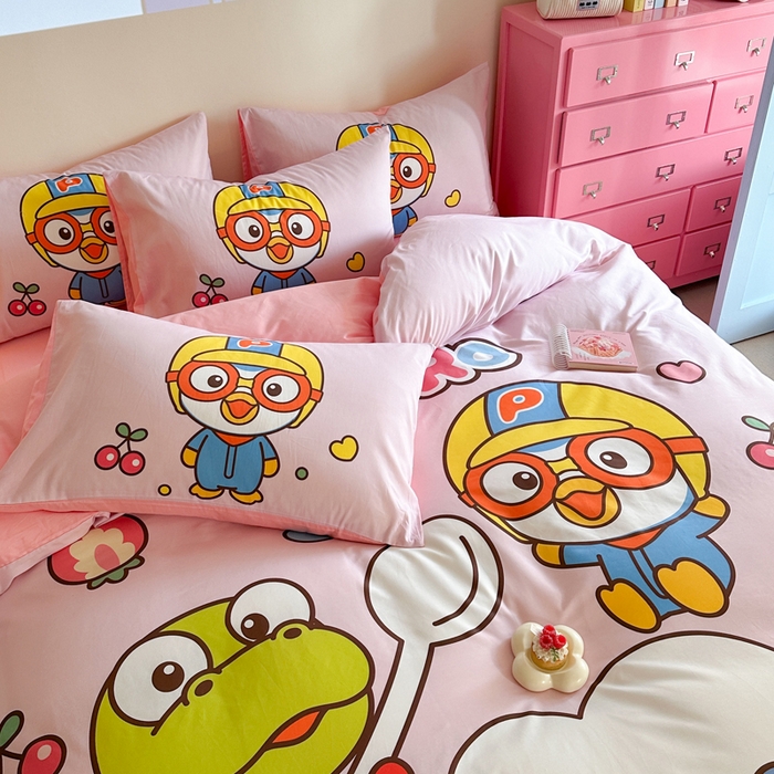 91家纺网 家纺一手货源 找家纺 金爱家 2025新款波乐乐系列纯棉数码印花系列四件套 波乐乐-水果派对