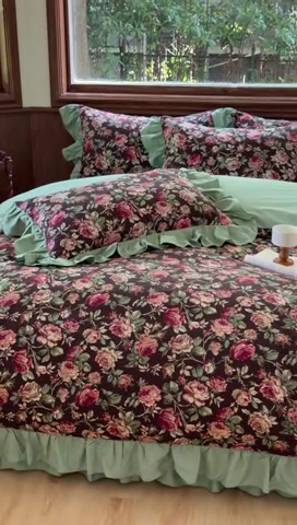 91家纺网 家纺一手货源 找家纺 胜权家纺 2025新款全棉13372法式床裙款活性印花四件套 莫妮卡-湖绿