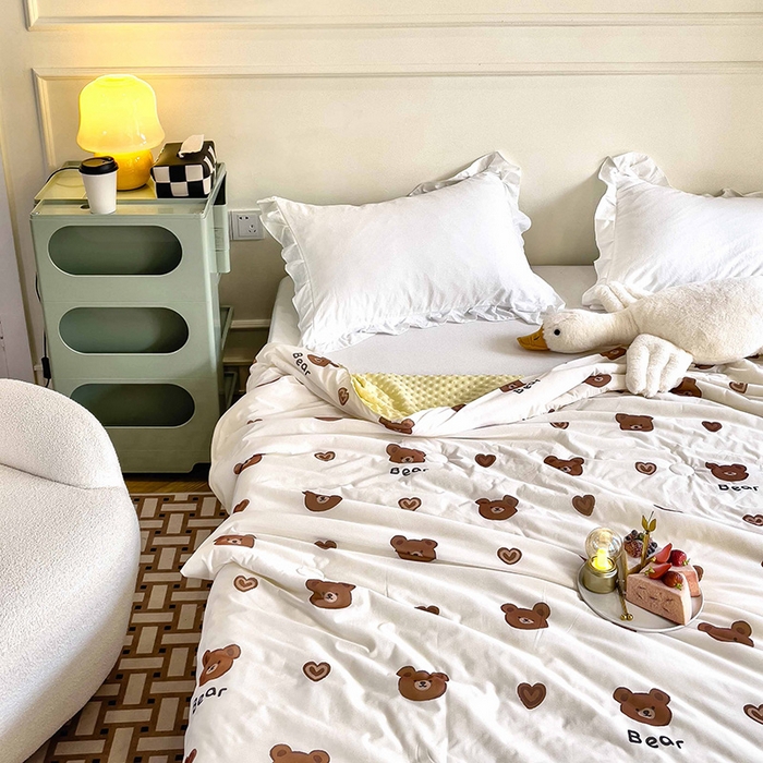 91家纺网 家纺一手货源 找家纺 绒梦里 2025新款儿童卡通系列A类凉感冰豆豆夏被 爱心熊