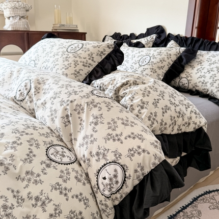 91家纺网 家纺一手货源 找家纺 晚爱  2025新款法式花边水洗棉四件套赫本风韩版针织云朵棉三件套 法式风-庄园