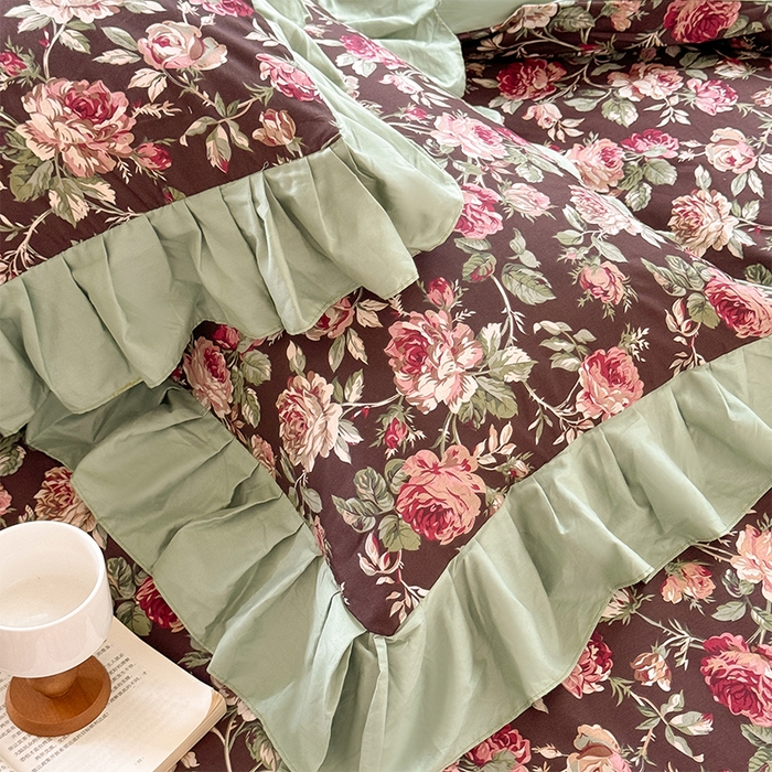 91家纺网 家纺一手货源 找家纺 胜权家纺 2025新款全棉13372法式床裙款活性印花四件套 莫妮卡-湖绿