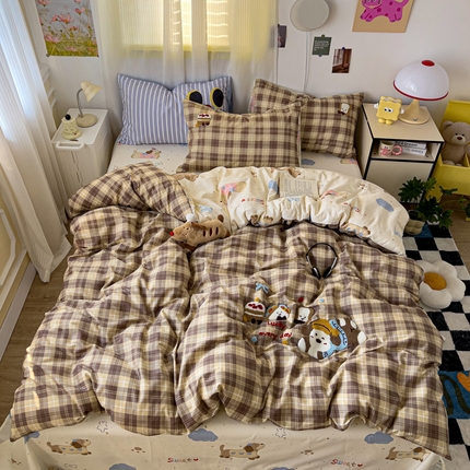 91家纺网 家纺一手货源 找家纺 云锦家居 2025新款13370纯棉毛巾绣呆萌系列四件套 面包趴趴狗