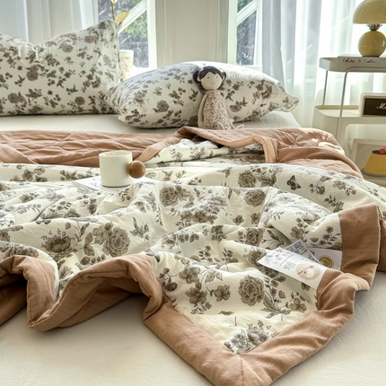 91家纺网 家纺一手货源 找家纺 （总）尊妙被业 2025新款云感针织棉棉花被夏被