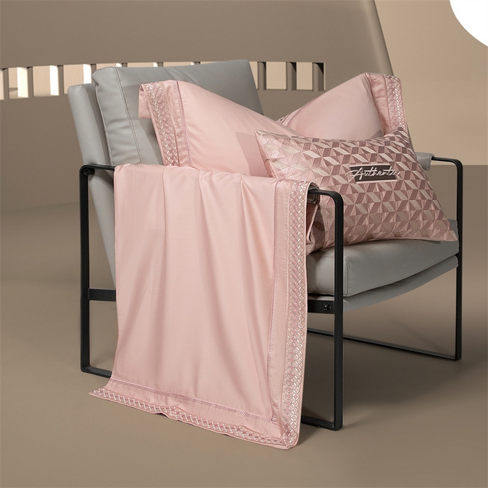 91家纺网 家纺一手货源 找家纺 高大尚婚庆馆 2025春夏新款 长绒棉高端绣花四件套-希尔顿 落樱粉