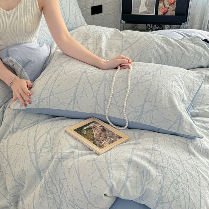 91家纺网 家纺一手货源 找家纺 眠博士2025新款AB版简约时尚A类全棉三层纱系列单被套 三层纱-春枝-蓝