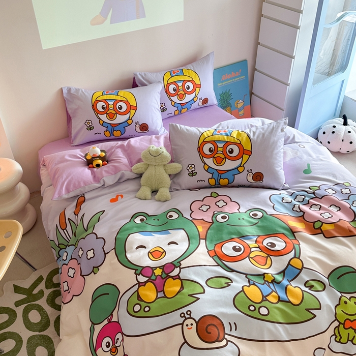 91家纺网 家纺一手货源 找家纺 金爱家 2025新款波乐乐系列纯棉数码印花系列四件套 波乐乐-欢乐时光