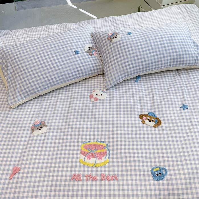 91家纺网 家纺一手货源 找家纺 梦之岛 2025新款多巴胺云朵棉可爱毛巾绣四件套 蛋糕kitty-蓝