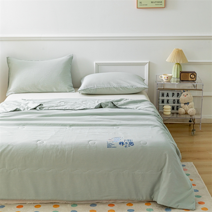 91家纺网 家纺一手货源 找家纺 天瑜家纺 2025新款亲肤舒适泡泡棉夏被 灰色