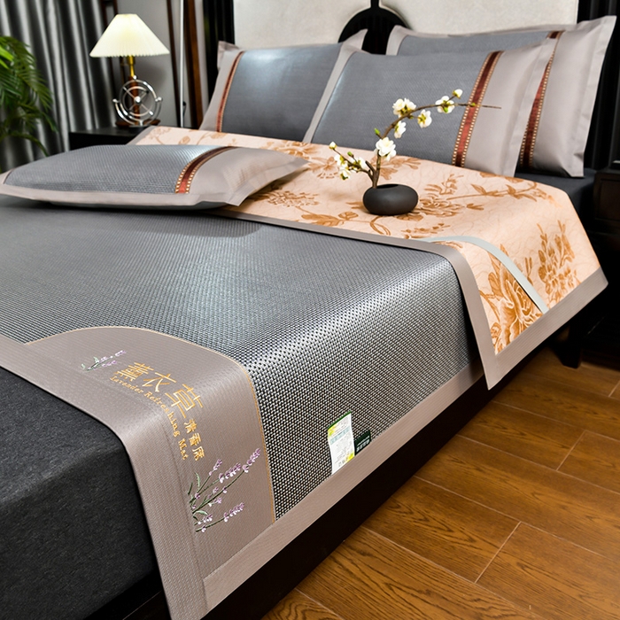 91家纺网 家纺一手货源 找家纺 小牛席业2025新款薰衣草冰藤席系列（冰藤席面）凉席藤席冰藤双面席冰丝席竹席凉席空调席草席三件套 薰衣草清香冰藤席-浅蓝