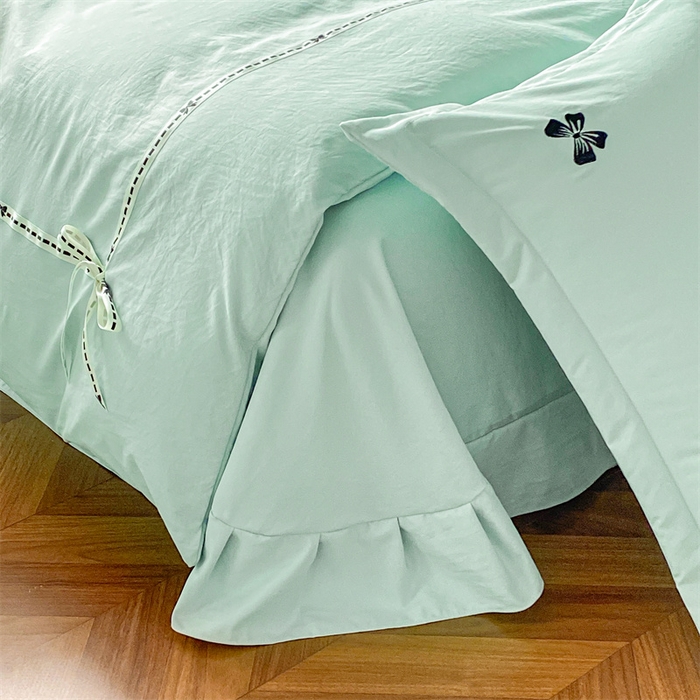 91家纺网 家纺一手货源 找家纺 庭笙 2025新款小香风满版刺绣蝴蝶小清新四件套—黑巧可可 水绿