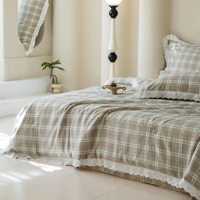 91家纺网 家纺一手货源 找家纺 绒世界 绒世界 2025新款双层纱韩版印花夏被四件套 格子-绿