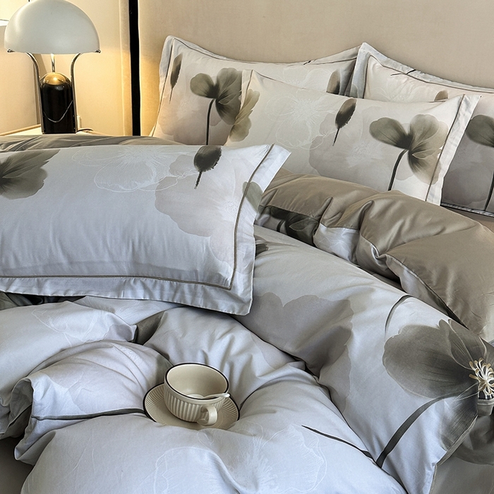 91家纺网 家纺一手货源 找家纺 眷恋家纺 2025年春夏全棉铂金棉13376数码印花四件套 爱的信仰-咖