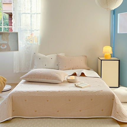 91家纺网 家纺一手货源 找家纺 （总）优悦生活馆 2025新款亲肤舒适水洗棉夹棉床盖