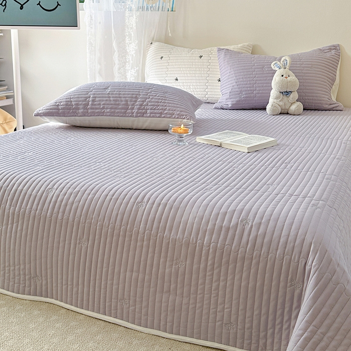 91家纺网 家纺一手货源 找家纺 优悦生活馆 2025新款亲肤舒适水洗棉夹棉床盖 幻蝶-紫