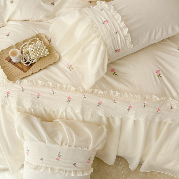 91家纺网 家纺一手货源 找家纺 米可 2025新款水洗棉蕾丝花边绣花工艺款四件套 玫瑰仙子-白粉