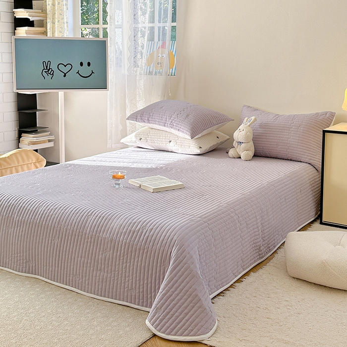 91家纺网 家纺一手货源 找家纺 优悦生活馆 2025新款亲肤舒适水洗棉夹棉床盖 幻蝶-紫