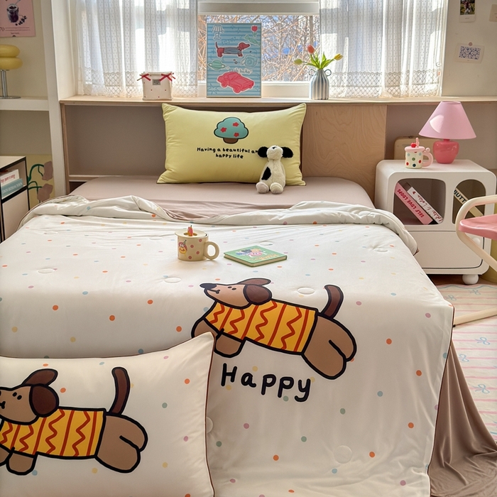 91家纺网 家纺一手货源 找家纺 星期八 2025新款针织棉夏被四件套 腊肠狗