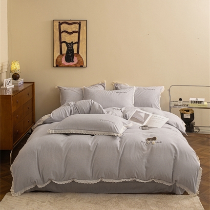 91家纺网 家纺一手货源 找家纺 （总）庭笙 2025新款无印.色织条纹少女韩式小花边简约条纹四件套