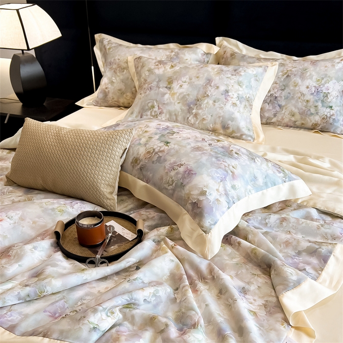 91家纺网 家纺一手货源 找家纺 朵希曼2025新款50天丝宽边夏被和夏被四件套系列 花漫天