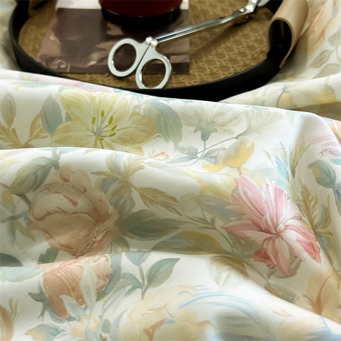 91家纺网 家纺一手货源 找家纺 朵希曼2025新款50天丝宽边夏被和夏被四件套系列 梦丝丽 米黄