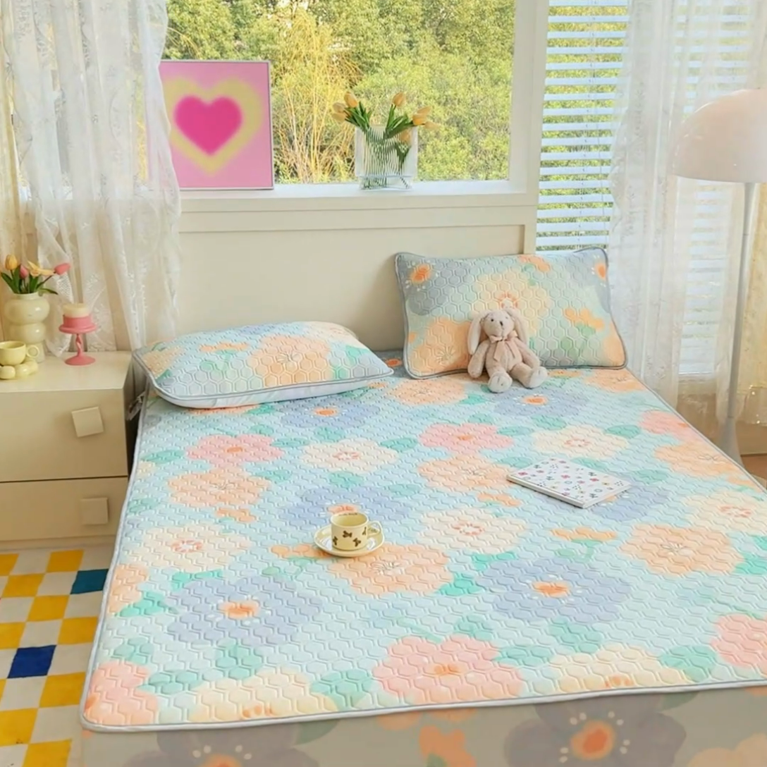 91家纺网 家纺一手货源 找家纺 （总）小萌虎 2025新款凉感丝胶质凉席床笠款